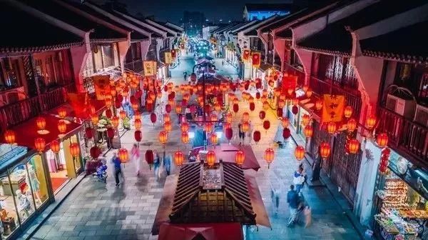 2018为特色小镇落地实践推进关键年!