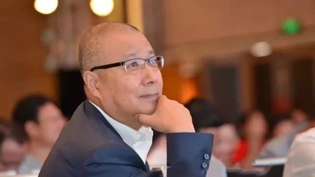 争做一个腹有诗书气自华的年轻人