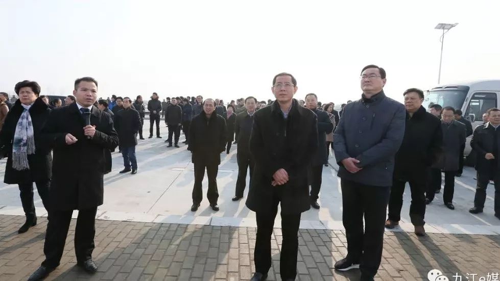 变化大不大,眼见为实!全市县域经济发展现场观摩活动今天正式开始啦,林彬杨熊永强冯静杨小华等市领导踏雪观摩